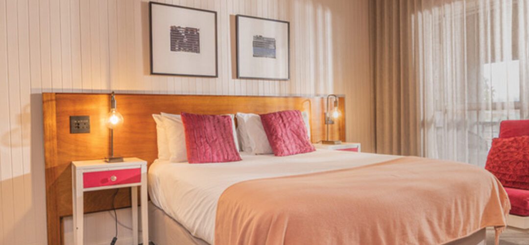Room 21 | Debbie Cloete